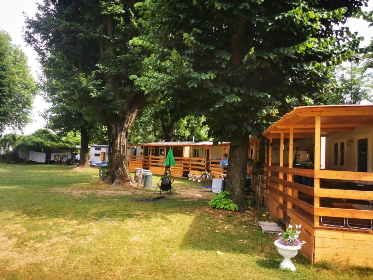 ホテルCamping No Stress コモ エクステリア 写真