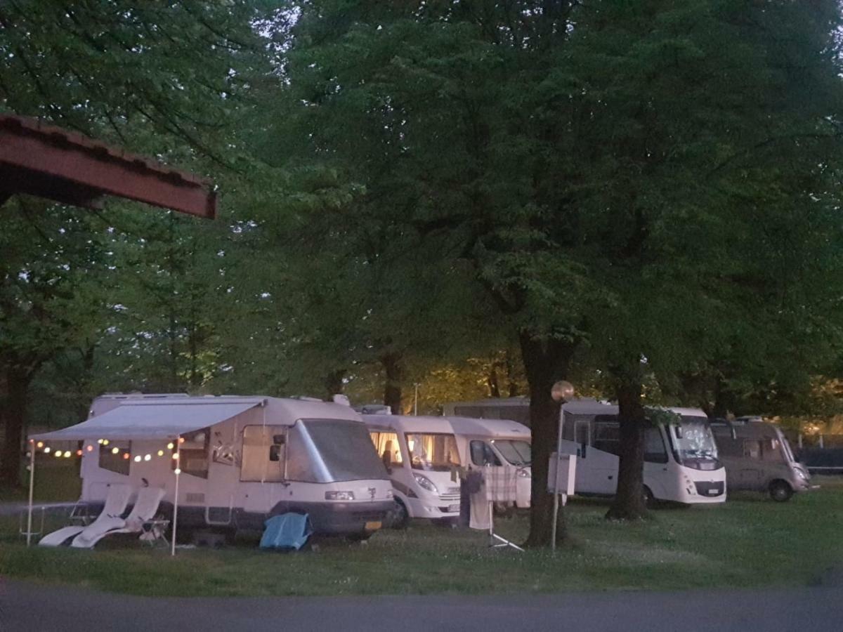 ホテルCamping No Stress コモ エクステリア 写真