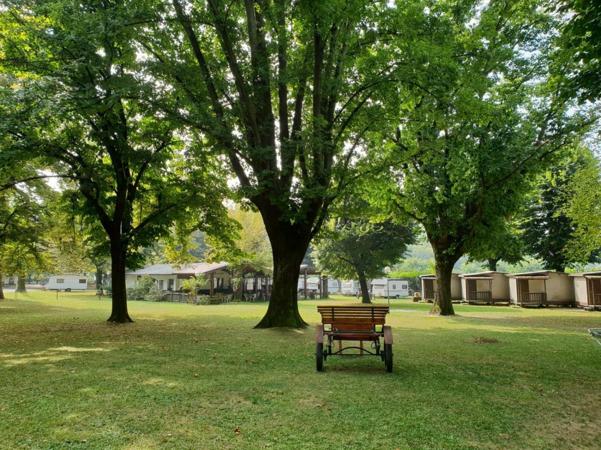 ホテルCamping No Stress コモ エクステリア 写真
